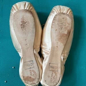 CPro Freed Pointe Shoes 5X Z maker